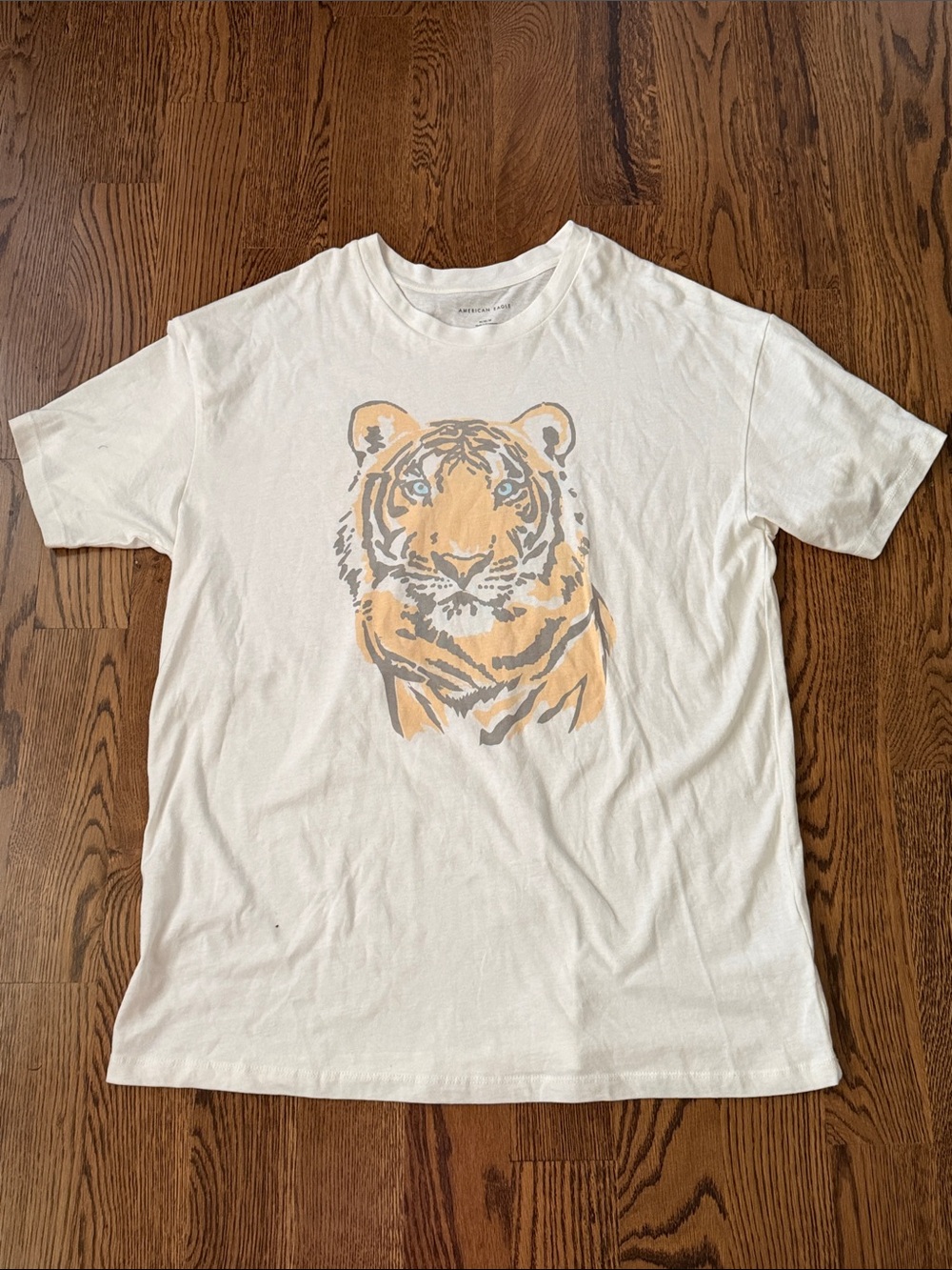American Eagle Outfitters off white Graphic Tee with Yellow Tiger Print medium - Picture 9 of 13